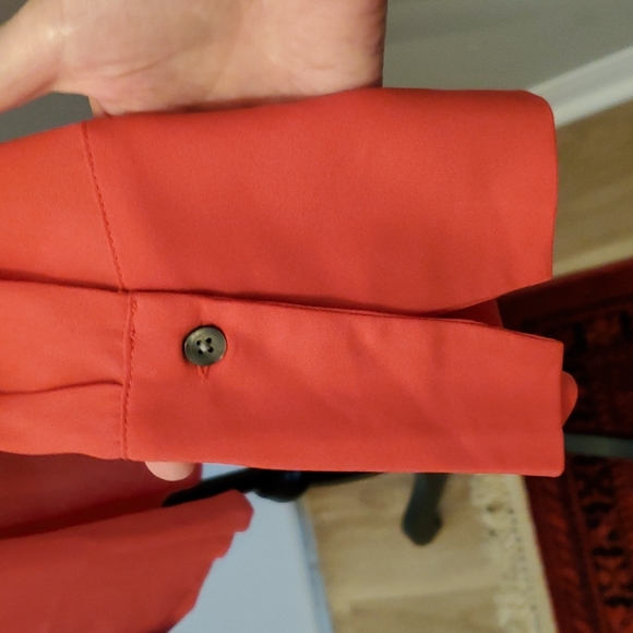 Pretty classic coral blouse - Picture 5 of 5